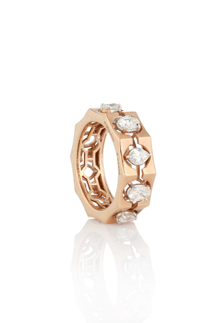 Golden Glamor Ring
