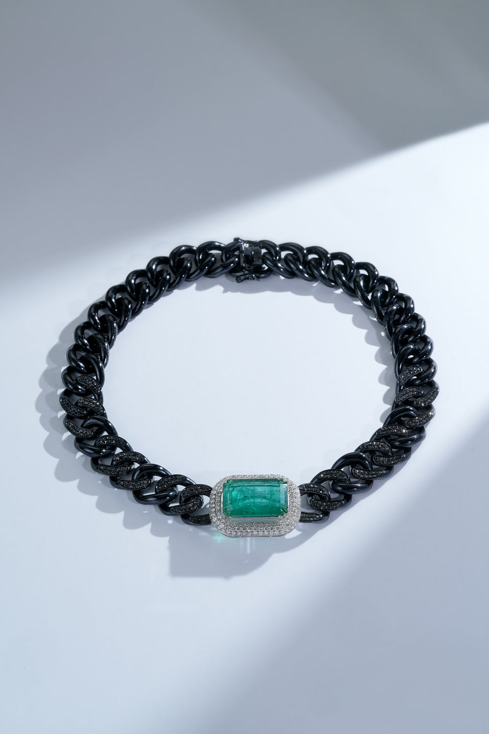 Dark Majesty: The Midnight Jewels Necklace